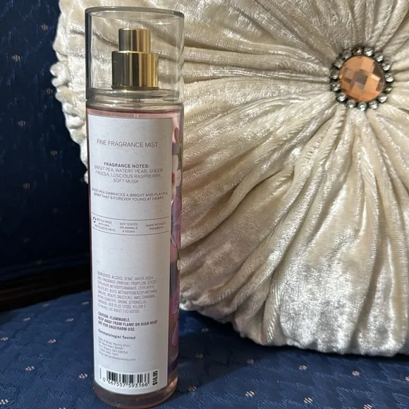 BATH & BODY WORKS SET. . . SWEET PEA SCENT - Picture 4 of 6